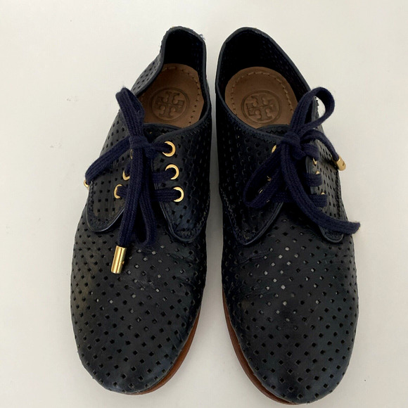 Tory Burch Black Perforated Leather Lace Up Oxford Flat Round Toe Size 5… - Picture 3 of 6